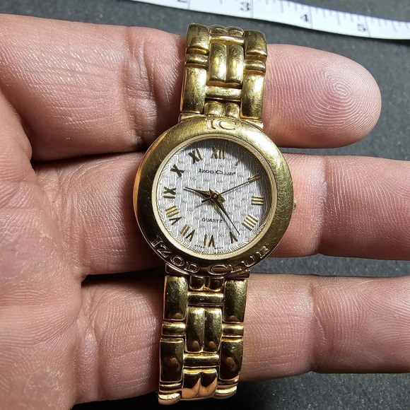 Vintage Izod Club Ladies Quartz Fashion Watch Gold Tone For Parts Or Repair not - Picture 1 of 7